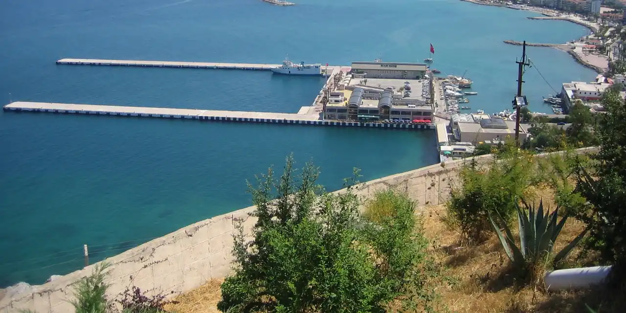 Uitzicht op Kuşadası